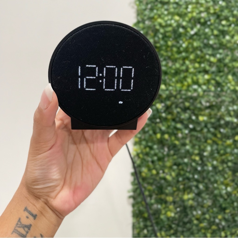 Small Round mesh Alarm Table Clock